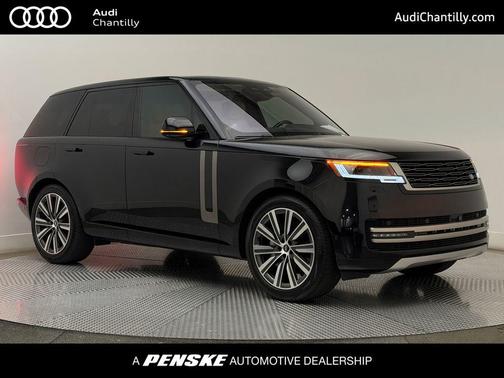Black 2023 Land Rover Range Rover P400 SE