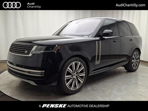 Black 2023 Land Rover Range Rover P400 SE
