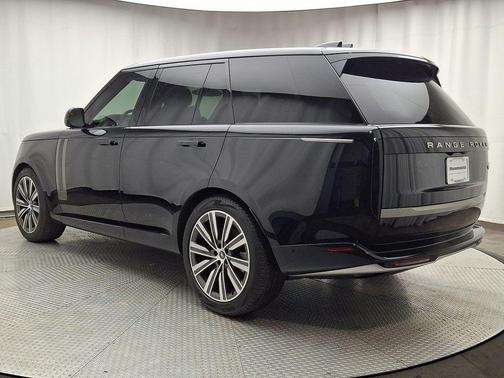 Black 2023 Land Rover Range Rover P400 SE