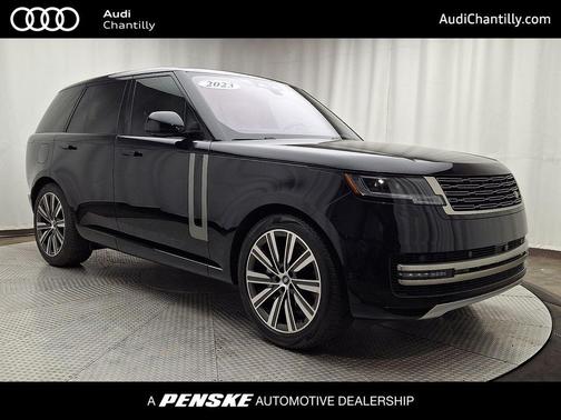 Black 2023 Land Rover Range Rover P400 SE