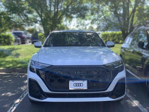 Glacier White Metallic 2026 Audi Q8 55 Premium Plus