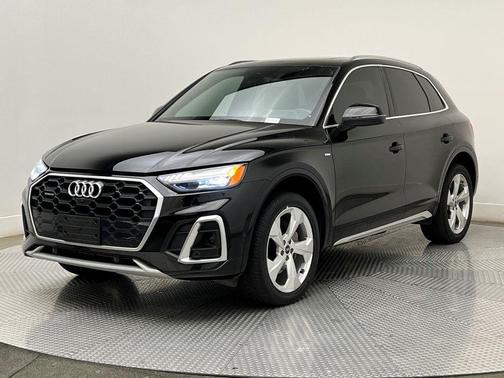 2022 Audi Q5 45 S line Prestige