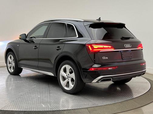 2022 Audi Q5 45 S line Prestige
