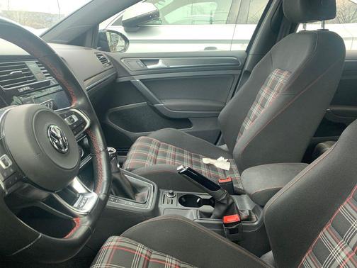 2019 Volkswagen Golf GTI 2.0T S 4-Door