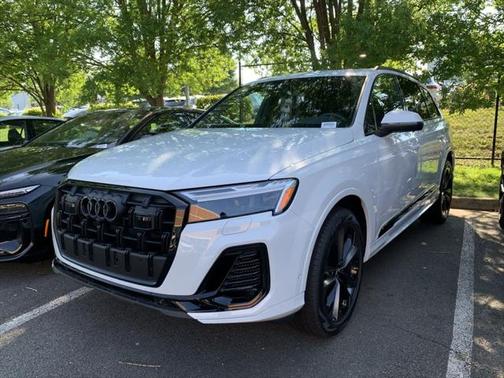 2025 Audi Q7 55 Premium Plus