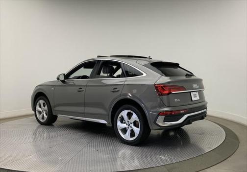 2024 Audi Q5 45 S line Premium