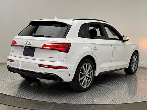 2023 Audi Q5 e 55 S line Prestige
