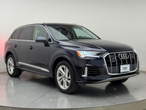 2024 Audi Q7 55 Premium Plus