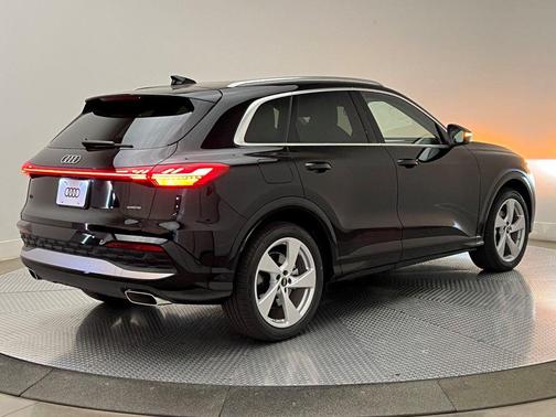 2025 Audi Q5 Prestige TFSI quattro S tronic