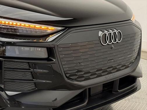 2025 Audi Q6 e-tron Premium Plus quattro