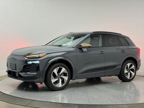 2025 Audi Q6 e-tron Premium Plus quattro