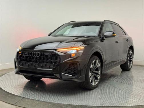 2025 Audi Q8 55 Premium Plus