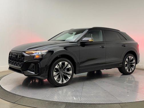 2025 Audi Q8 55 Premium Plus