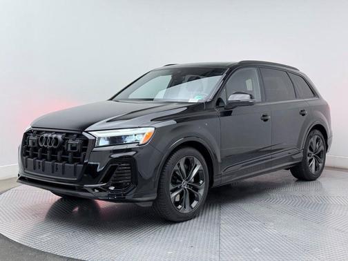 2025 Audi Q7 55 Premium Plus