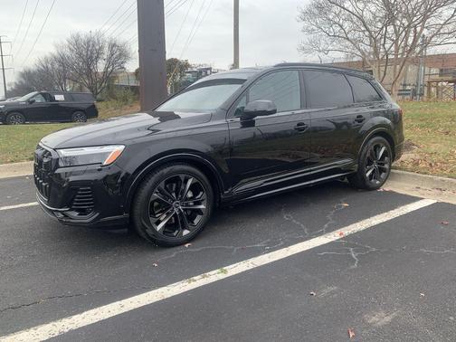 2025 Audi Q7 55 Premium Plus