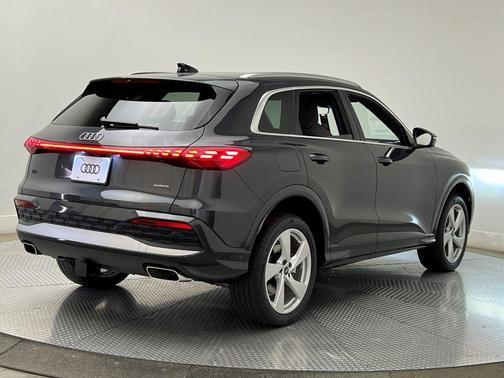 2025 Audi Q5 Premium Plus TFSI quattro S tronic