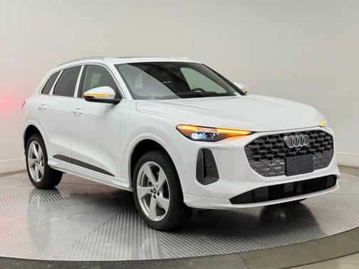 2025 Audi Q5 Premium Plus
