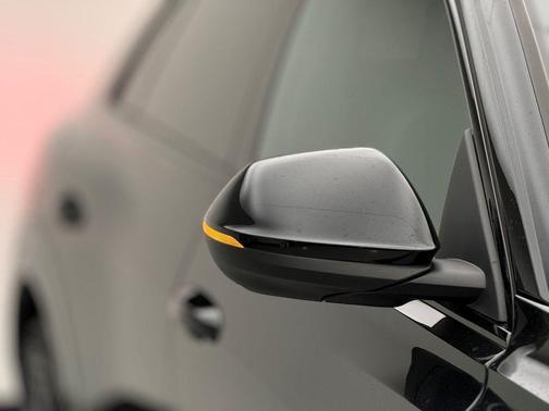 2023 Audi Q8 55 Premium Plus