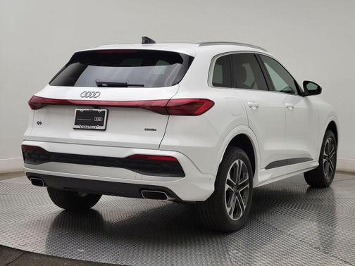White 2025 Audi Q5 Premium TFSI quattro S tronic