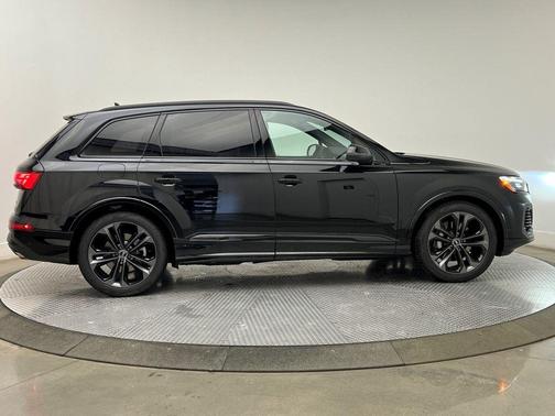 2026 Audi Q7 55 Premium Plus