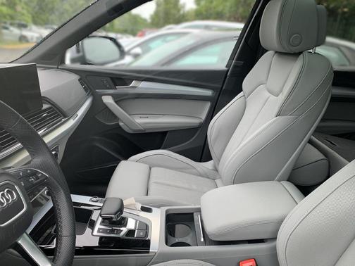 Florett Silver Metallic 2024 Audi Q5 45 S line Prestige