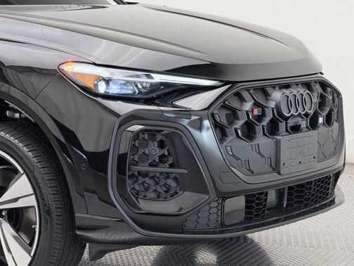 2025 Audi SQ5 3.0T Premium Plus