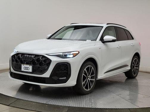 Glacier White Metallic 2026 Audi Q5 Prestige TFSI quattro S tronic