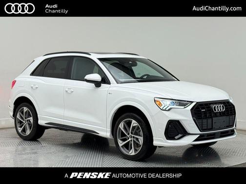 2025 Audi Q3 Premium 45 TFSI S line quattro Tiptronic