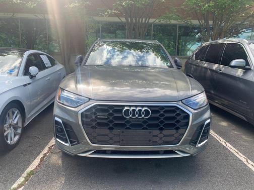 Chronos Gray Metallic 2023 Audi Q5 45 S line Premium Plus
