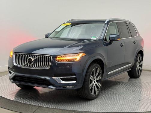 2023 Volvo XC90 B6 Ultimate 7-Seater