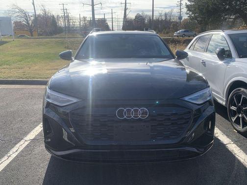 2024 Audi Q8 e-tron Premium