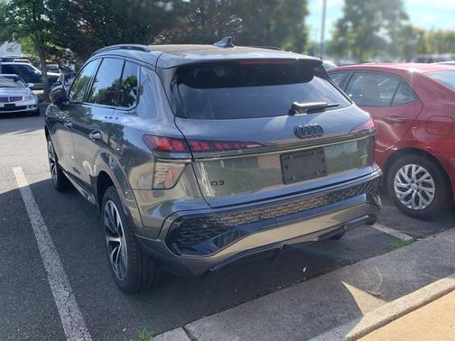 Daytona Gray Pearl Effect 2026 Audi Q3 TFSI quattro S tronic