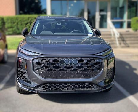 Daytona Gray Pearl Effect 2026 Audi Q3 TFSI quattro S tronic