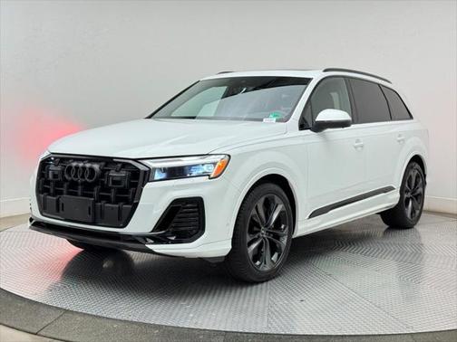 2025 Audi Q7 55 Premium Plus