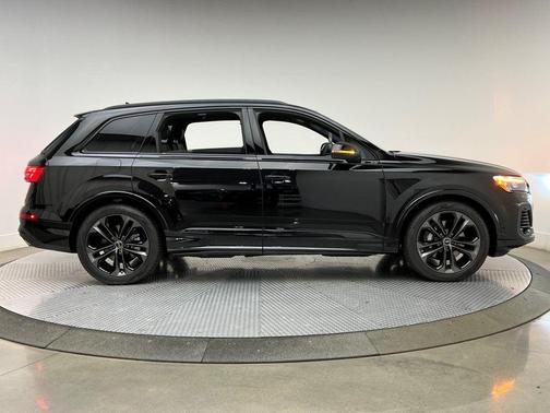 2026 Audi Q7 55 Premium Plus