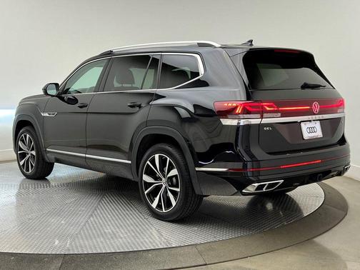 2024 Volkswagen Atlas 2.0T SEL Premium R-Line 4MOTION
