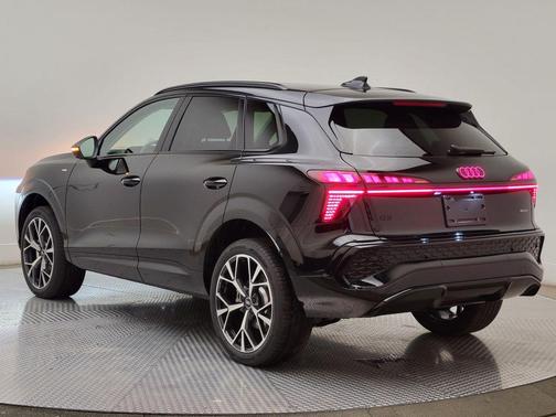2026 Audi Q3 S line