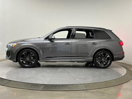 2026 Audi Q7 55 Premium Plus