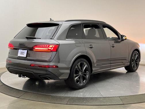 2026 Audi Q7 55 Premium Plus