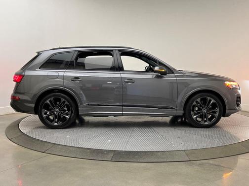 2026 Audi Q7 55 Premium Plus