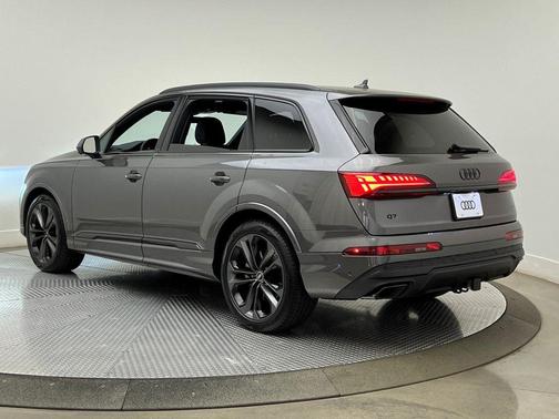2026 Audi Q7 55 Premium Plus