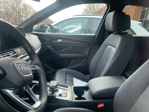 2023 Audi Q5 45 S line Premium Plus