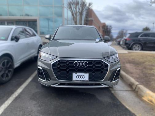 2023 Audi Q5 45 S line Premium Plus