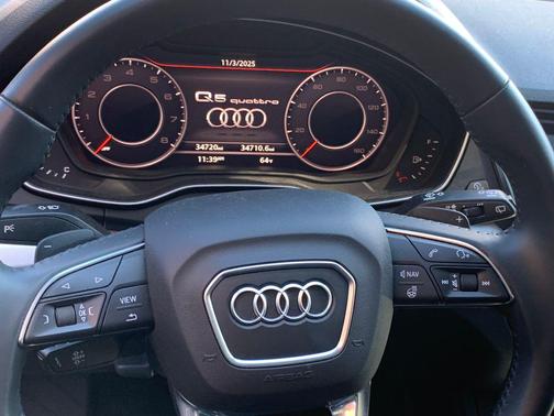 2020 Audi Q5 45 Titanium Premium