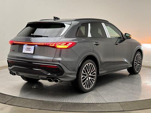 2025 Audi SQ5 3.0T Premium Plus