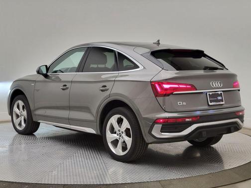 2023 Audi Q5 45 S line Premium