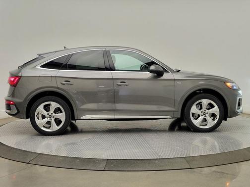 2023 Audi Q5 45 S line Premium