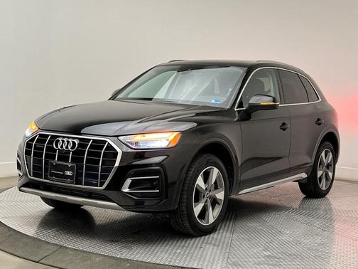 2023 Audi Q5 40 Premium Plus