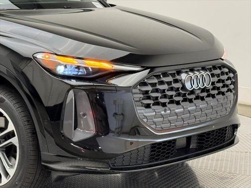 2025 Audi Q5 Premium