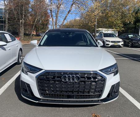 2022 Audi A8 L 55 TFSI quattro Tiptronic